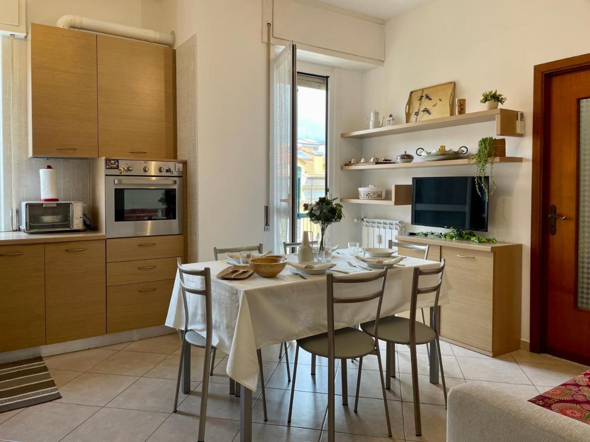 50 Metri Dal Mare Trilocale In Centro Con A/C Loano Exterior foto