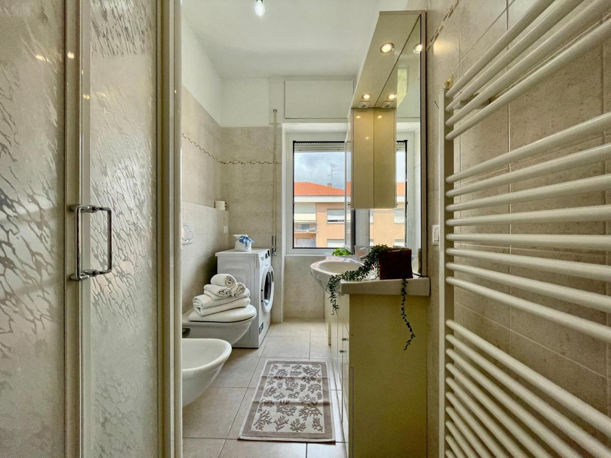 50 Metri Dal Mare Trilocale In Centro Con A/C Loano Exterior foto